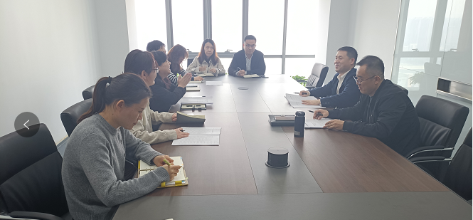 第五黨支部聯(lián)合投資管理部深入貫徹落實黨總支會議精神組織開展二十大會議精神學(xué)習