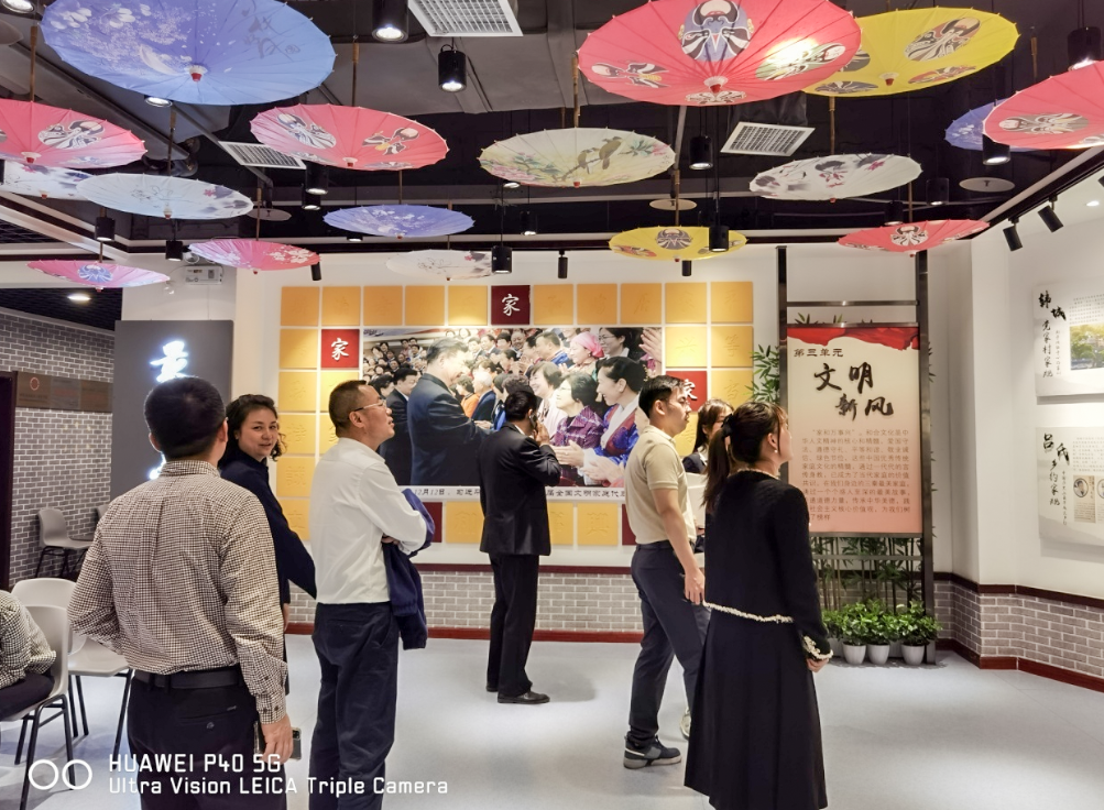 公司固定收益部黨支部、投行業(yè)務(wù)部黨支部、綜合事務(wù)部與金融（產(chǎn)業(yè)）基地保障黨支部開展聯(lián)合黨日活動(dòng)