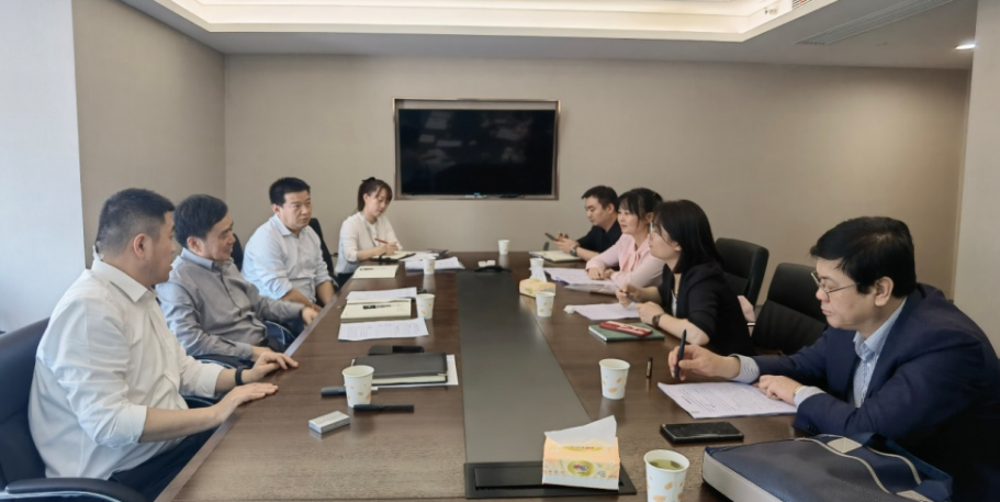 公司與經(jīng)開(kāi)區(qū)管委會(huì)財(cái)政局、經(jīng)開(kāi)渭發(fā)集團(tuán)座談